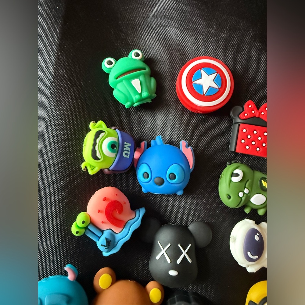 New 20 Pack of Characters for Cable Buddies. Phone chargers any Cable Addition - Picture 5 of 7